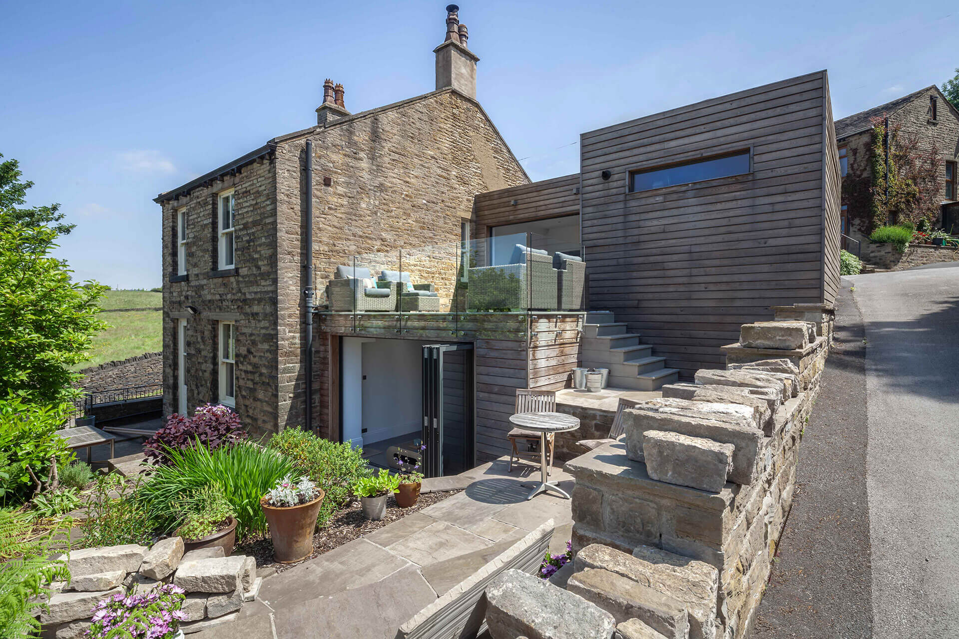 Abode Builders – A cedar clad modern extension