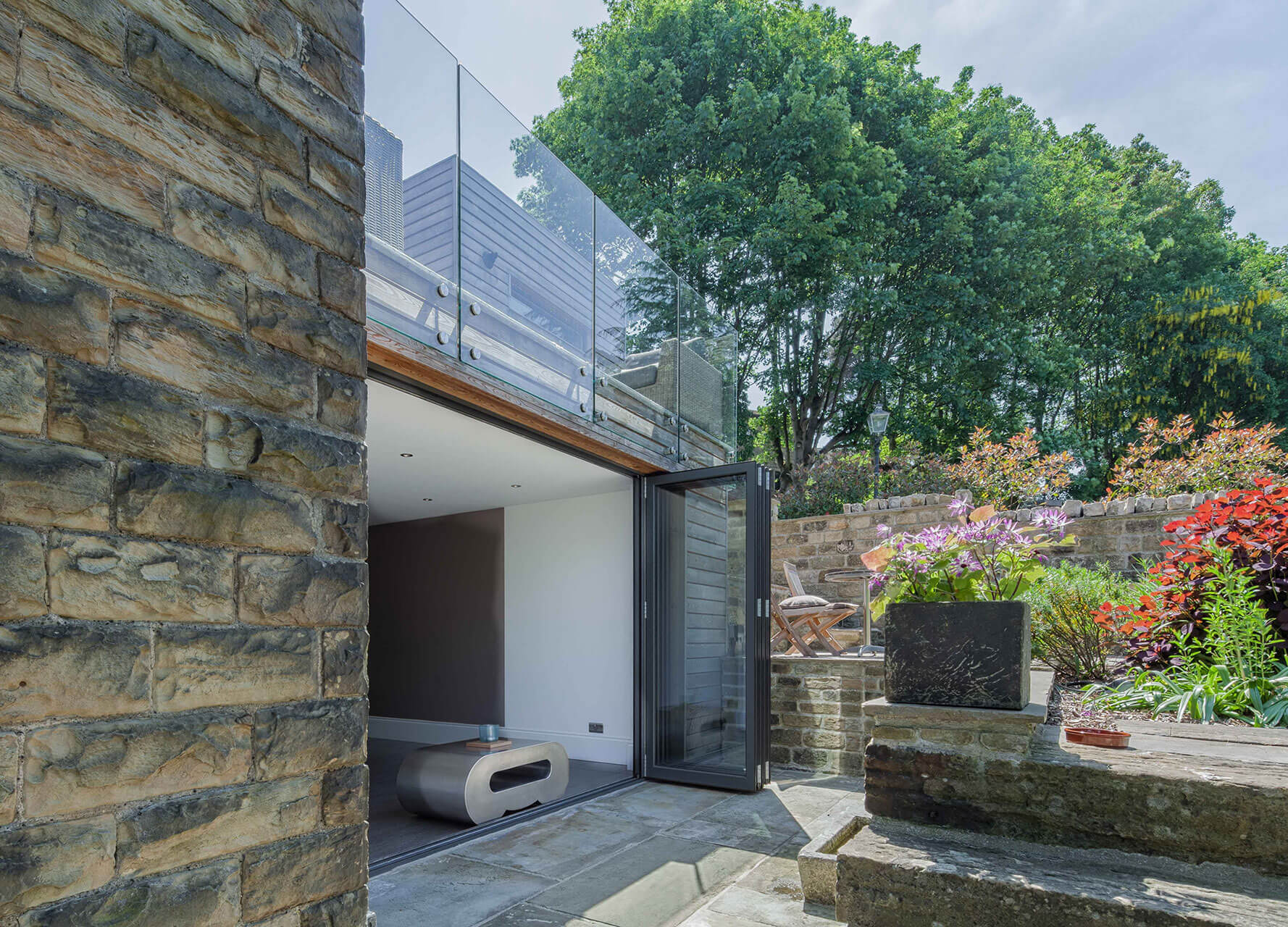 Abode Builders – A cedar clad modern extension